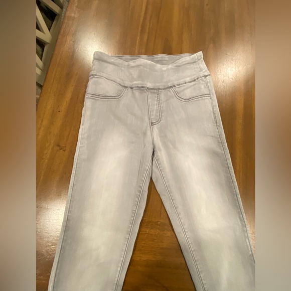 Great Condition Light Wash Skinny Jeans With Power Stretch Fabric Size 4 - Picture 6 of 6